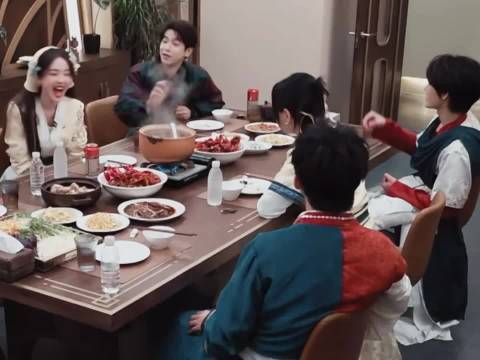 彭昱畅灵魂拷问娜扎：蜜桃三怂里谁最胆小？
