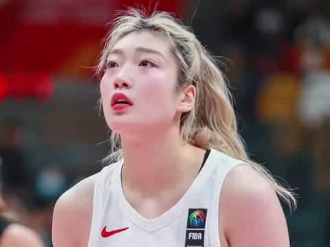 宫鲁鸣率队29分惨败！李梦23分打爆法国女篮的这段视频彻底火了！