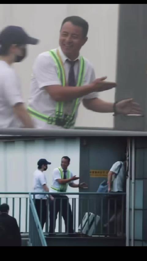 我会比他笑得更灿烂～我永远的主角☝️