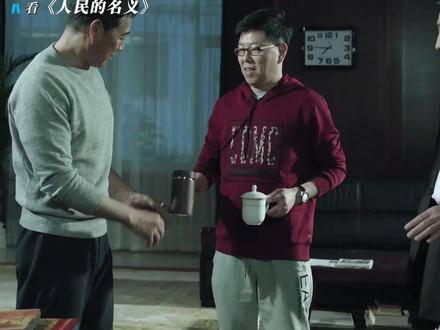 身为“一把手”的得力干将，纵使职位不高，亦当赢得尊重与敬意