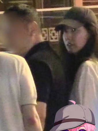 结婚17年儿女双全！高露罕见和圈外丈夫同框被拍