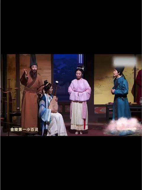 “你在干什么”“唱歌啊”“夜宴秀~”怎么想到把家有儿女加进来的