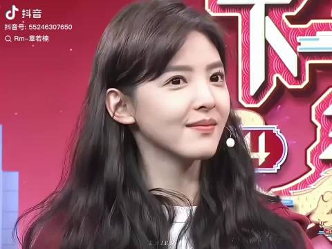 春晚楠楠，漂亮得移不开眼