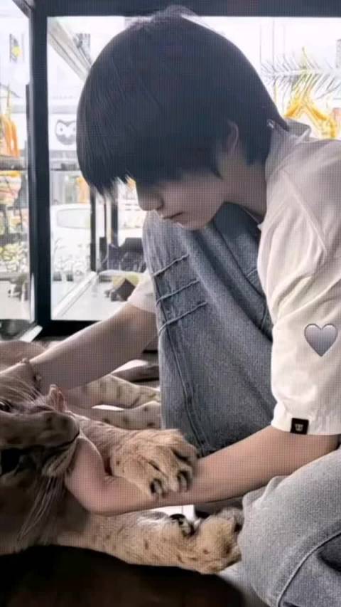 陈奕恒与粉丝约定纠缠一辈子