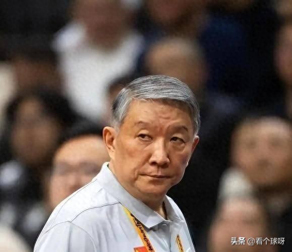 女篮惨败不到24小时，李月汝被曝联手坎贝奇，宫鲁鸣担心的事来了