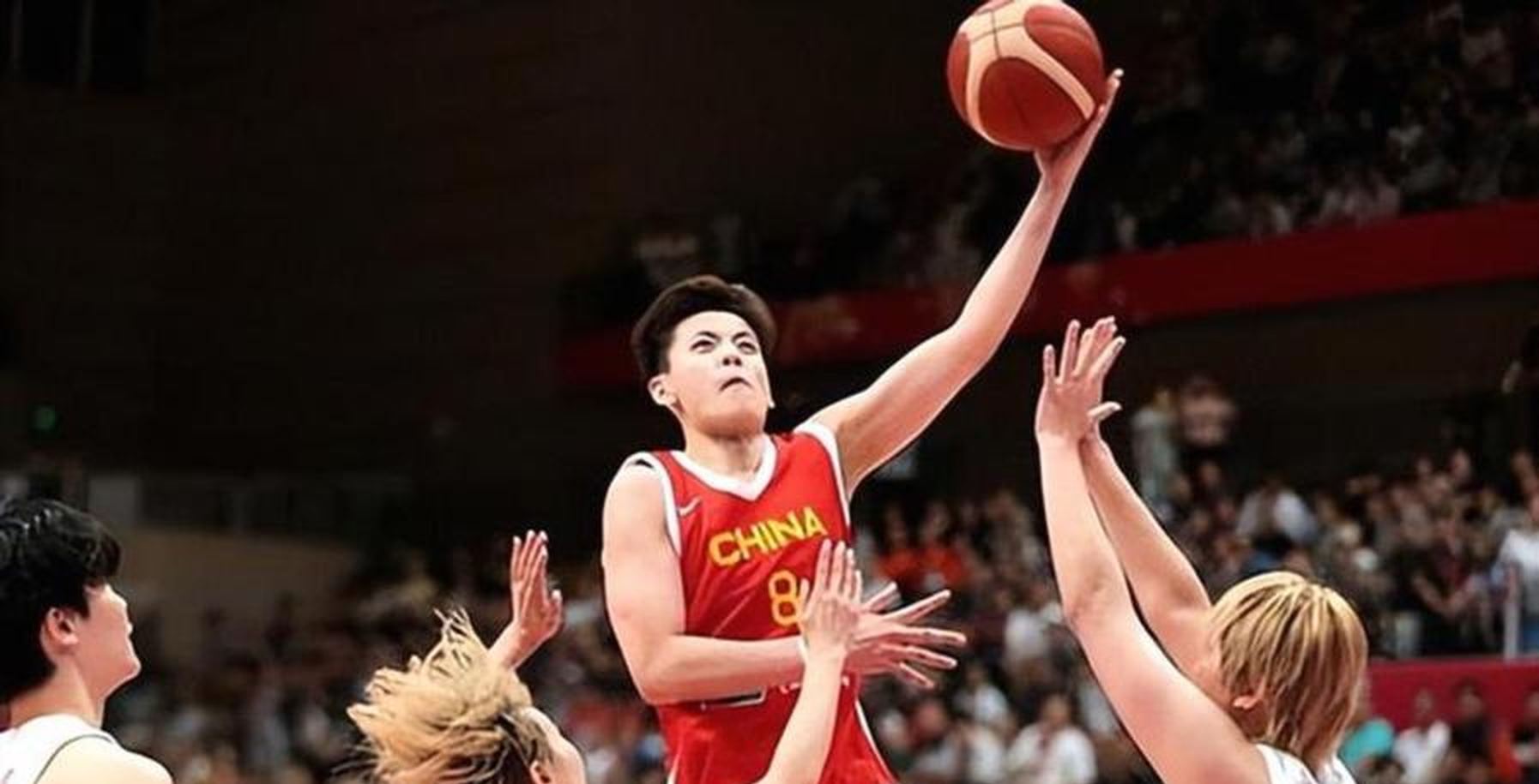 中国女篮61比90惨败法国出局！控卫三人合计30投仅4中拖垮全队，韩旭赛后一问暴露体系短板：亚运会能