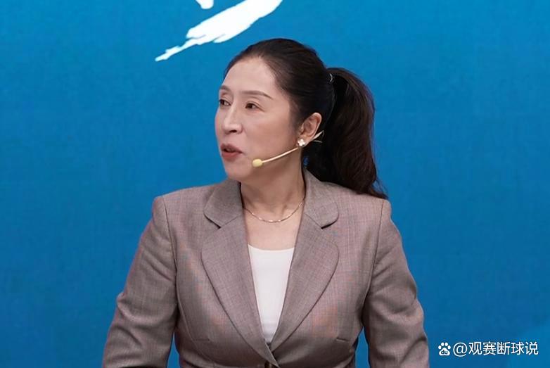 比中国女篮输给法国更难受的是，没有人觉得能赢，除了郑薇，首先我们要说明的是，中国女篮是2022年女篮世界杯亚军