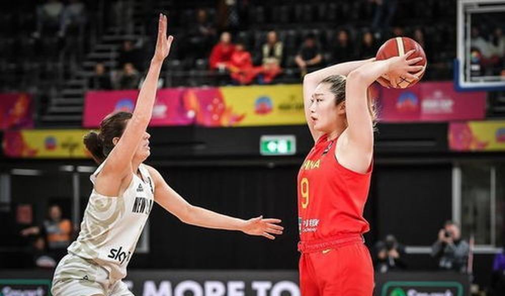 中国女篮29分惨败法国止步八强！宫鲁鸣当众回应休整差距：韩旭独砍21分仍难挡三分雨，奥运资格赛悬了？