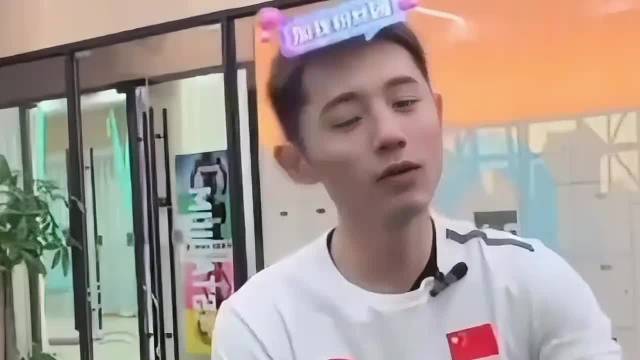被张继科称为女队拧拉第一人，是莎莎最爱的姐姐，她就是王曼昱