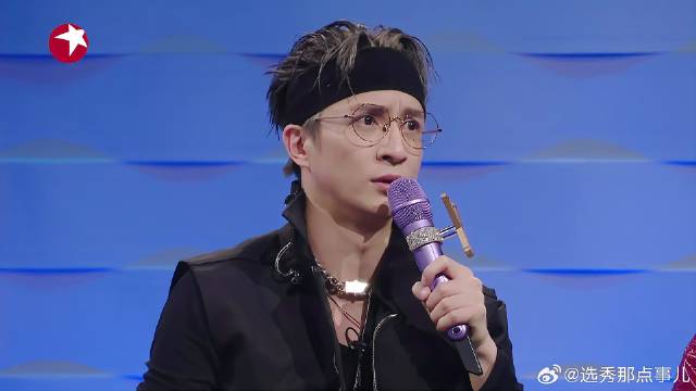 薛之谦“薛氏英语”点评舞台，引全场爆笑！