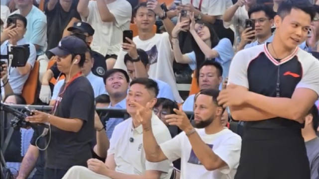 库里之歌给库里听美了