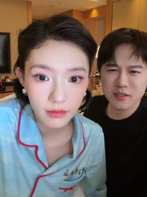 摩登复古少女妆vlog上线！主角是林允～ 晒晒我的年度宝藏妆容