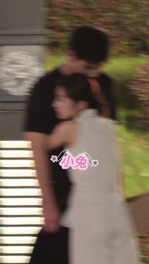 唐河清周海宴这个美妙的体型差啊！拥抱后乖乖捧脸