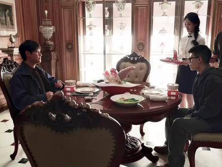 揭秘《深渊无间》幕后：李成与韩品木的真实相处日常，任国超同框亮相 韩品木