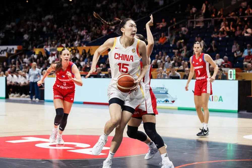 亚运女篮阵容调整：韩旭返美征战WNBA “大宝贝”刘禹彤驰援