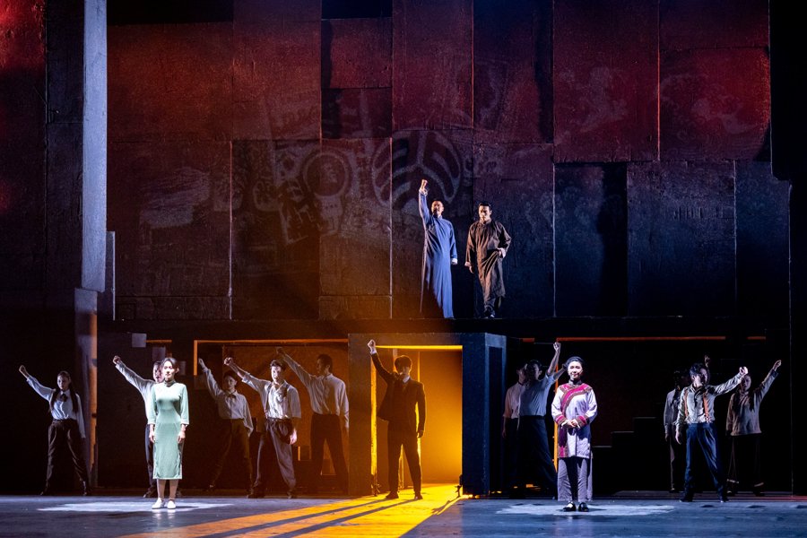 “这部剧来上海演出，就像回家了”，音乐剧《觉醒年代》主创讲述台前幕后