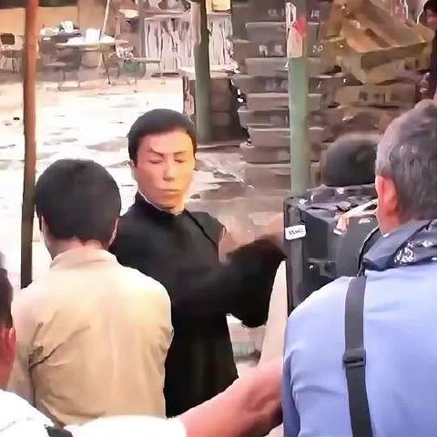 吴樾惊叹：甄子丹这一拳快得令人咋舌！
