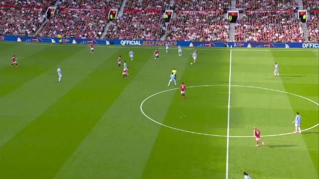 十人曼城1-0客胜曼联，福登染红，哈兰德一击制胜