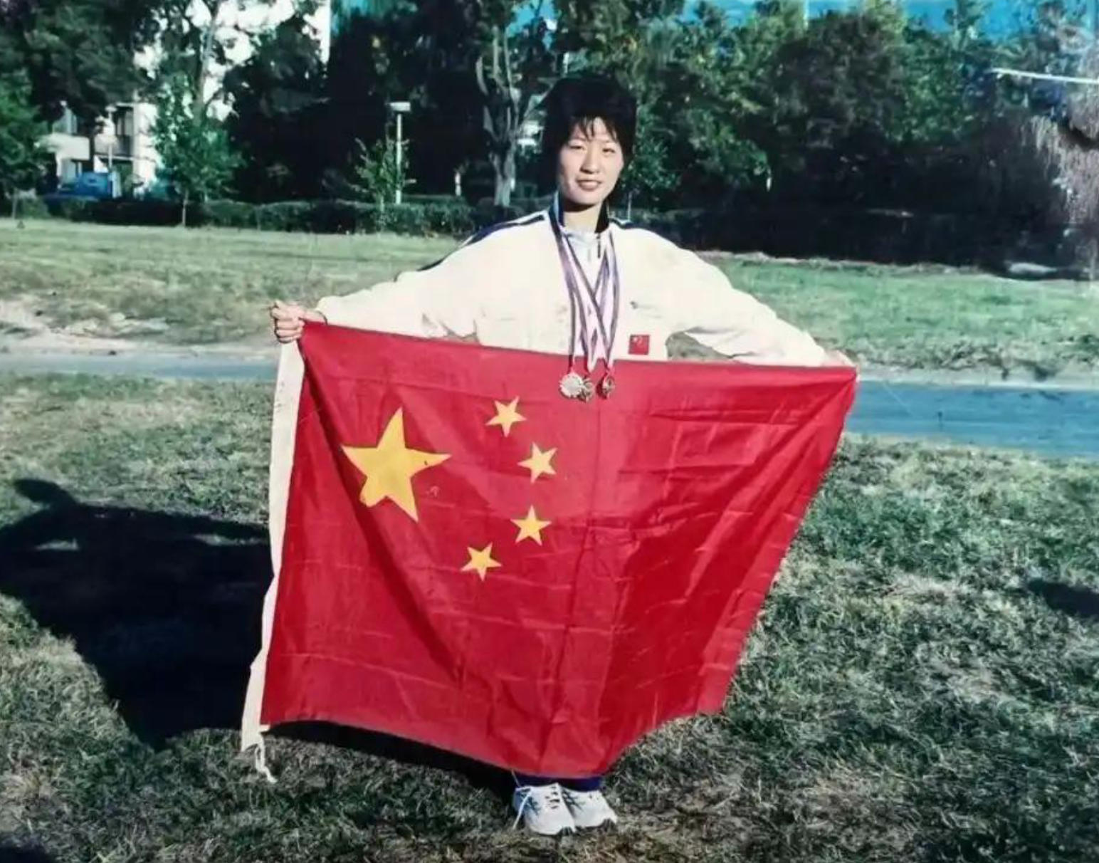 追光｜“不火的冠军”，做生活中的冠军