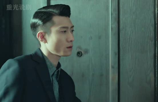 《局中人》汪洪涛身份暴露身负重伤，伪装送奶工寻卧底沈放