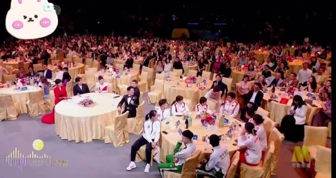 东哥和红姐对话 像演小品！原来大声唱有原因 终于破案了！樊振东 全红婵