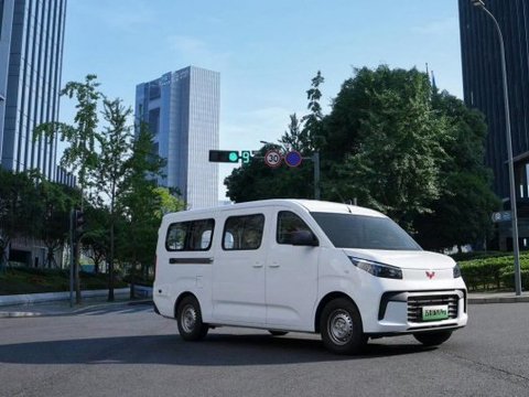 10万左右城配纯电轻客推荐：城市货运怎么选高性价比新能源轻客