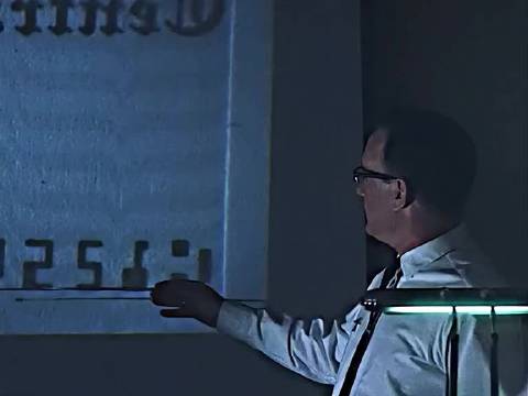 FBI破门时男子自称特勤局探员 用钱包金蝉脱壳