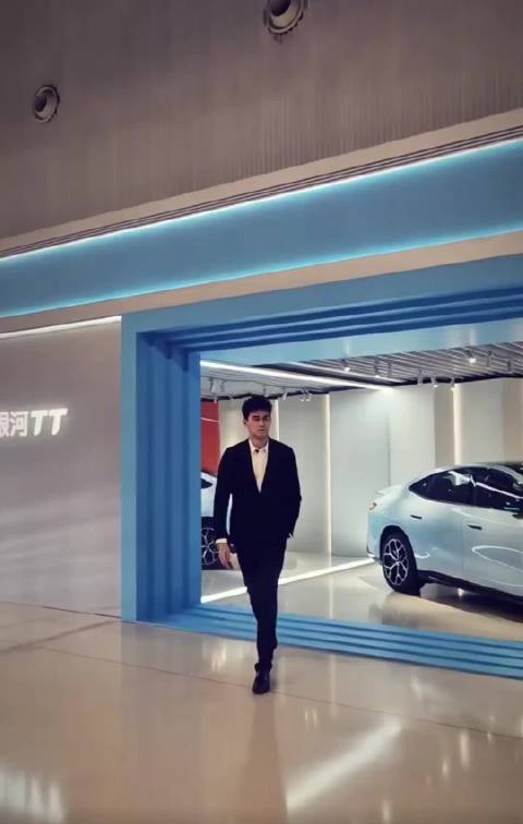 游泳界有自己的luke，西装大白杨（cr 95045522842）