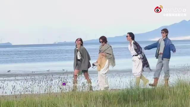 李宇春旅综首秀奔赴新疆自驾露营，向野的我们即将播出