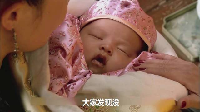 发现没？甄嬛早告诉过允礼双生子的身世：你瞧他们名字连读