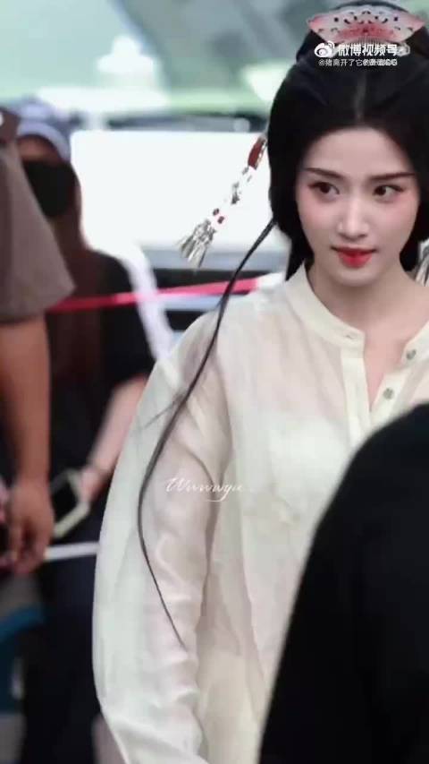 卢昱晓《刺棠》苏落薇出妆，古风美人驾到！
