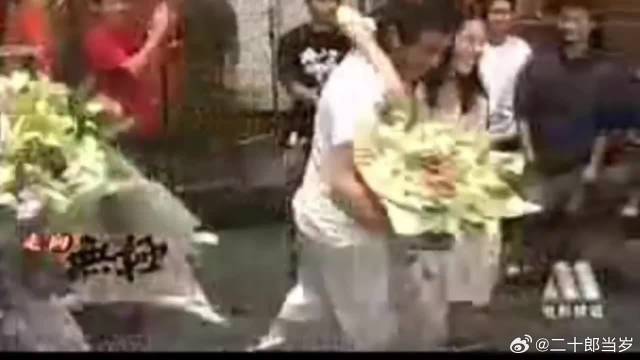 张柏芝倒追谢霆锋，2005年12月拍无极找苏永康要谢霆锋电话
