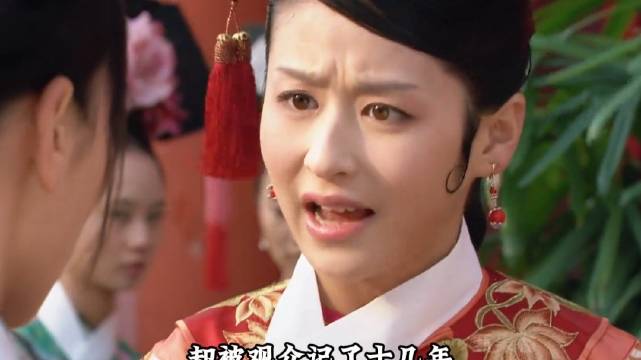 怪不得她蠢得那么真实，原来真的没有人教她！