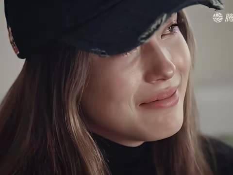 谷爱凌坦言最看重脑子，脑震荡如纹身改变生活