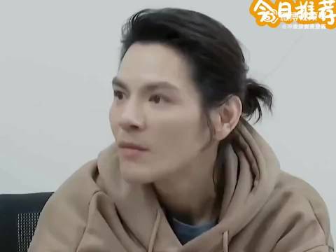 郭碧婷的豪门老公向佐，说起郭碧婷感动的流泪，郭碧婷好幸福
