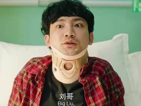 小伙创业失败天台轻生，护士拼命营救结局意外