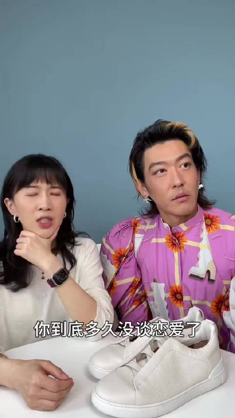 姜思达上papi酱节目，自曝已经十年没有正式谈恋爱，调侃单身状态近乎绝望…