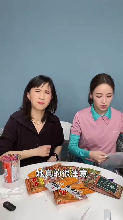 侯佩岑上papi酱节目，闺蜜闲聊金句不断