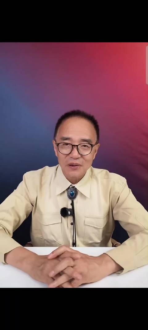 樊振东出膛子弹爆冲削球，精准找点打乱对手节奏