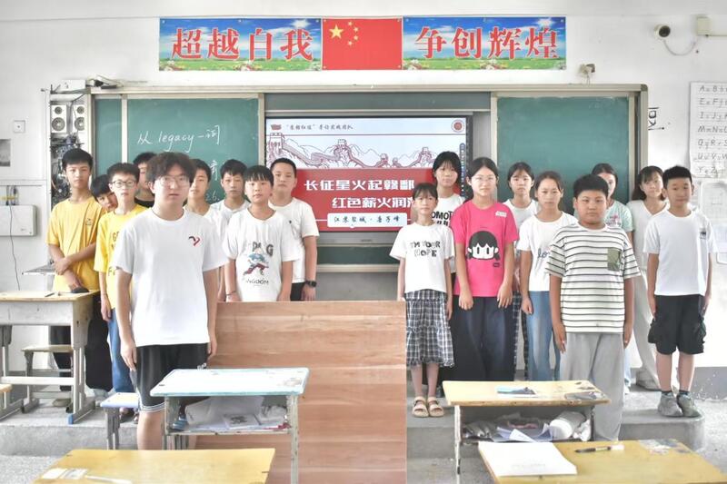 循长征足迹 讲红色故事 南师大外国语学院学子以外语赋能红色文化传播