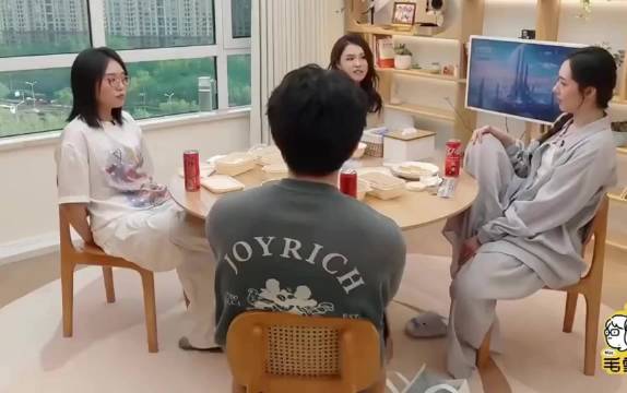 郭碧婷家里全由她做主 向太都没有意见