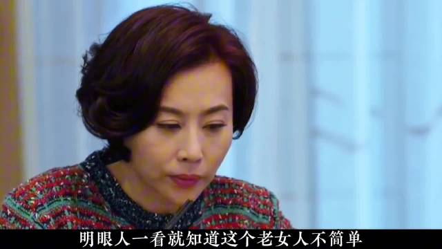 50岁富婆餐厅偶遇酷似初恋舞者，对方精准邀舞