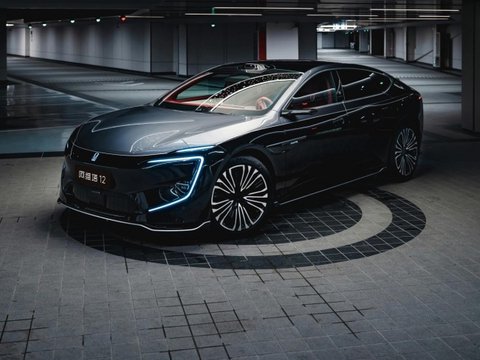 适合商务人的智能轿车：三款车型智能辅助驾驶方案与出行效率解析