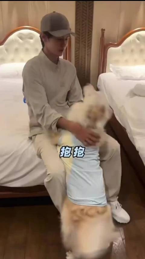 陈哲远‍♾️️ 好幸福的一家子，圆圆要一直这样幸福下去哦