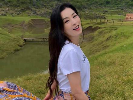 远山向我发出召唤，我乘着自在之风，奔赴内心渴望的远方