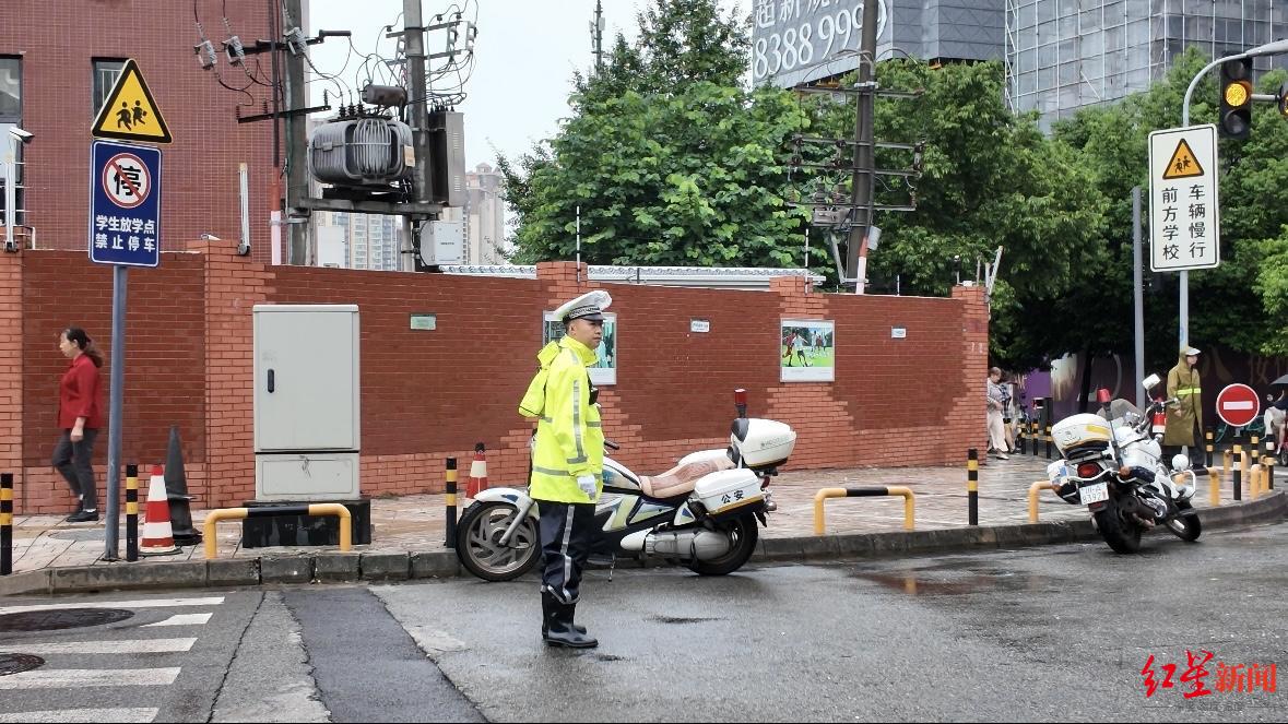 民声入耳 治理入心丨上学不堵车、看病好停车 成都这些变化你感受到了吗? 民声入耳 治理入心丨上学不堵车、看病好停车 成都这些变化你感受到了吗?