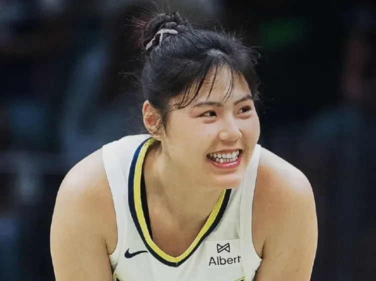 WNBA：李月汝战旧主4+6未上演亚洲德比 飞翼大胜火花豪取5连胜