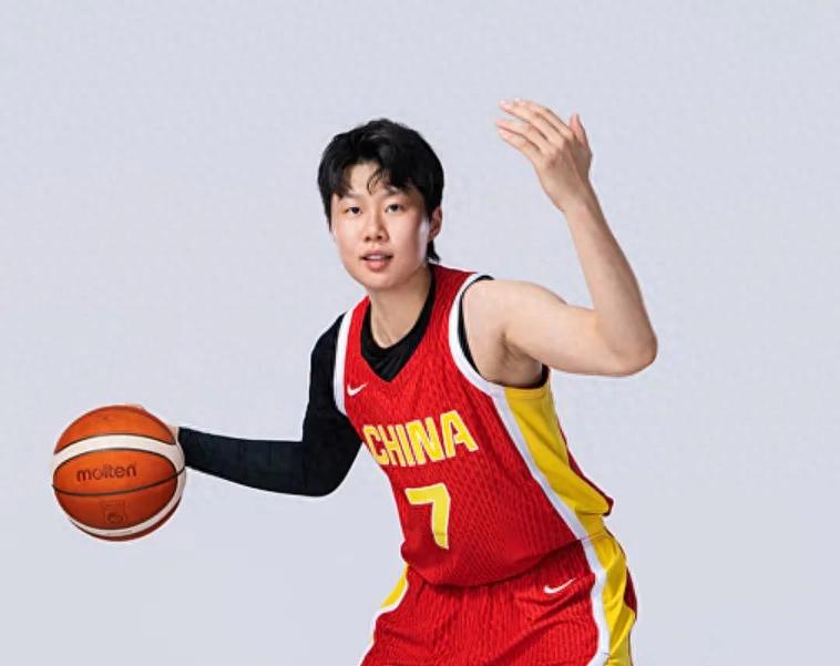 迎来强援！女篮21岁1米88留洋新星打亚运，能否看齐男篮王俊杰？