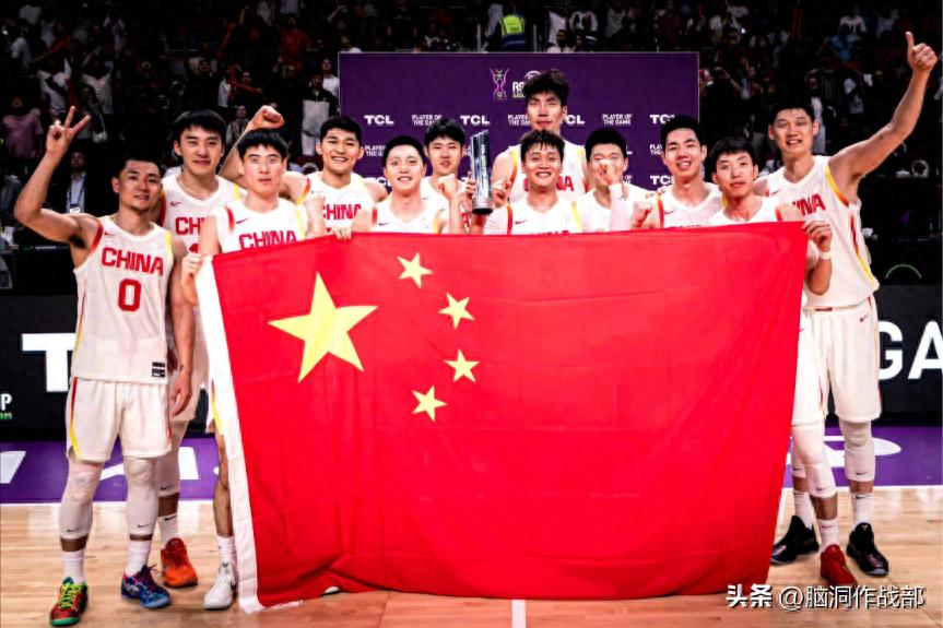 锋线终于有人了！中国男篮赛前收获关键利好，赢球应该稳了！