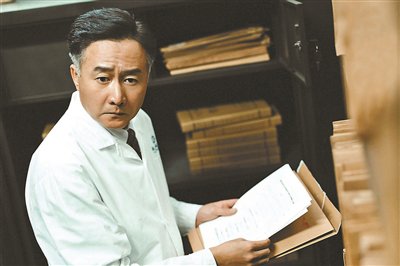 告别“藏与躲”的传奇 《交锋》以“观与思”逼近现实